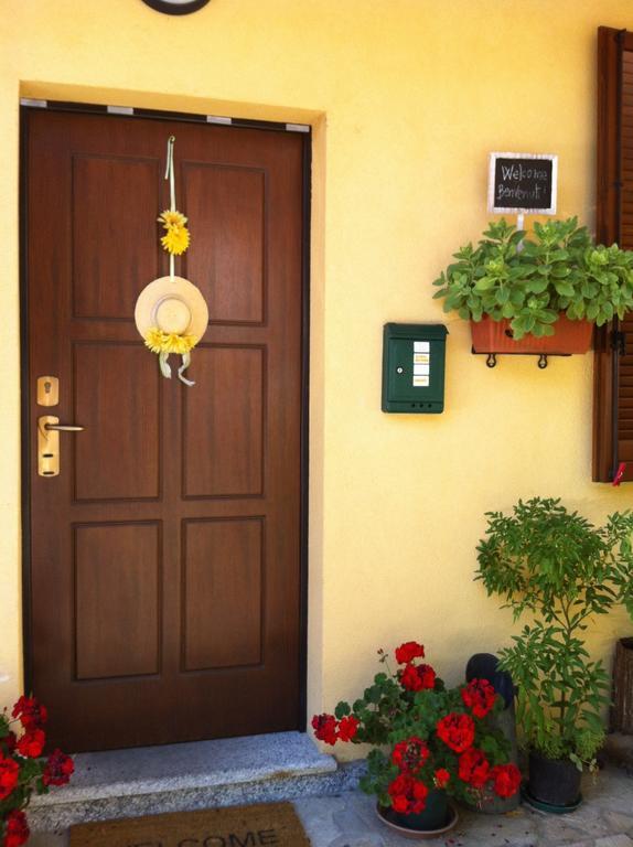 B&B Il Portico Del Conte Bosisio Parini Kültér fotó